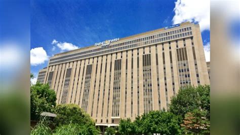 Worker dies after falling at construction site on BJC campus in